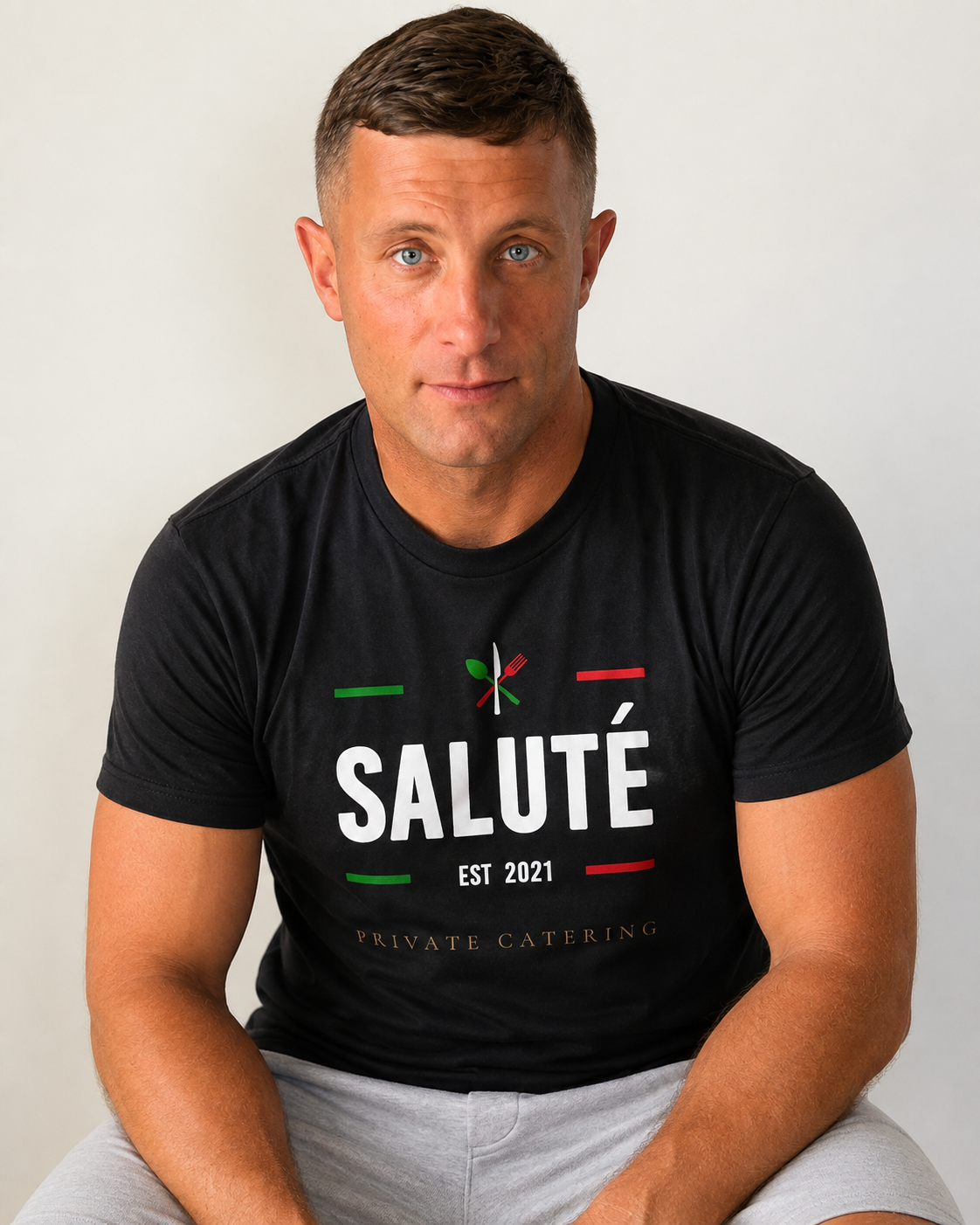 Bart Dennis, head chef and founder of Saluté Private Catering, in a Saluté branded t-shirt